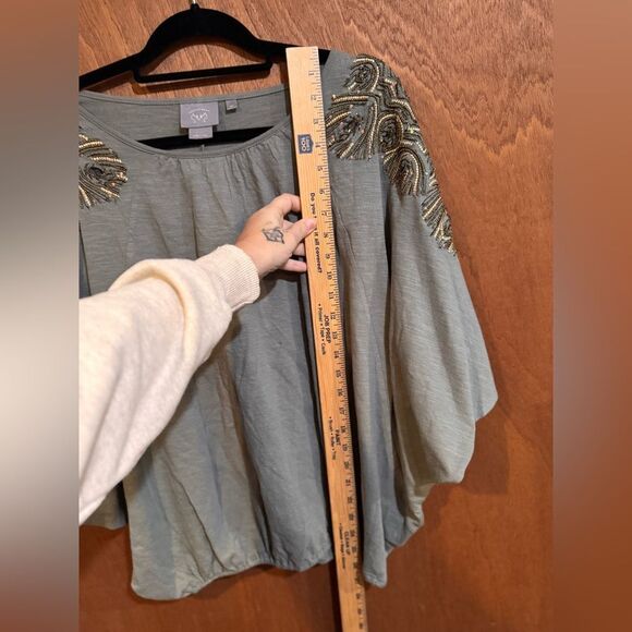 Anthropologie Vanessa Virginia Feather-Cloaked Top Olive Shirt size M/L - Picture 7 of 12